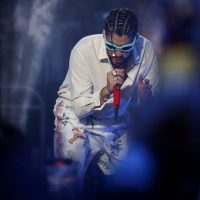 Bad Bunny estrena el video de “El Apagón”, un documental de denuncia social