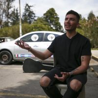 Álex Moreno, el cantautor mexicano que recorre Latinoamérica en su automóvil