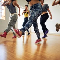 Sonidos más graves incitan al baile y la ciencia busca los motivos