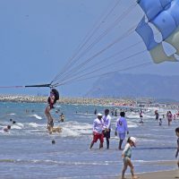 Los ecuatorianos tendrán otro feriado de tres días en mayo