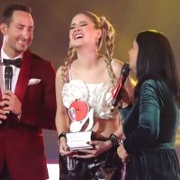Mar Premios Disco Rojo es tendencia y gana como mejor canción pop latino