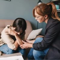 Personas neuróticas y desconfiadas tienen más riesgo de sufrir depresión