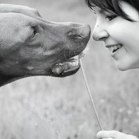 Los cerebros de los perros sintonizan mejor cuando les hablan mujeres