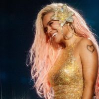 ¡Gran gesto! Karol G sorprende a una niña en un concierto en Estados Unidos