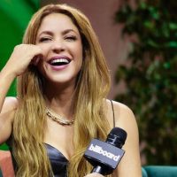 Shakira no saluda a sus fanáticos y en redes sociales le dicen “creída”
