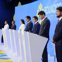 Debate presidencial entre memes, propuestas e indirectas