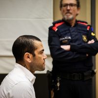 Inició el juicio. Dani Alves podría enfrentar hasta nueve años de cárcel por supuesta violación