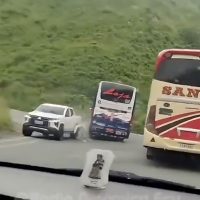 Suspenden a chofer de bus que ocasionó un accidente en Loja