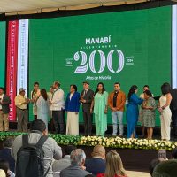 53 condecoraciones por el Bicentenario de Manabí. La Prefectura recibirá $43,3 millones