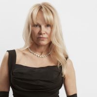 Farándula. Pamela Anderson no se duerme en los laures, protagonizará la película ‘Place to Be’