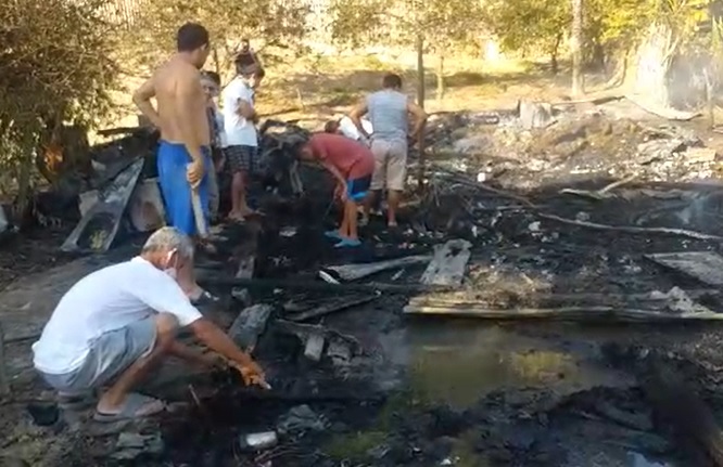 Los incendios forestales no dan tregua y siguen destruyendo cientos de hectáreas en diferentes sectores de Quito.