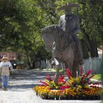 altar de Día de Muertos dedicado al cantante mexicano Vicente Fernández, en el rancho Los Tres Potrillos, en el municipio de Tlajomulco