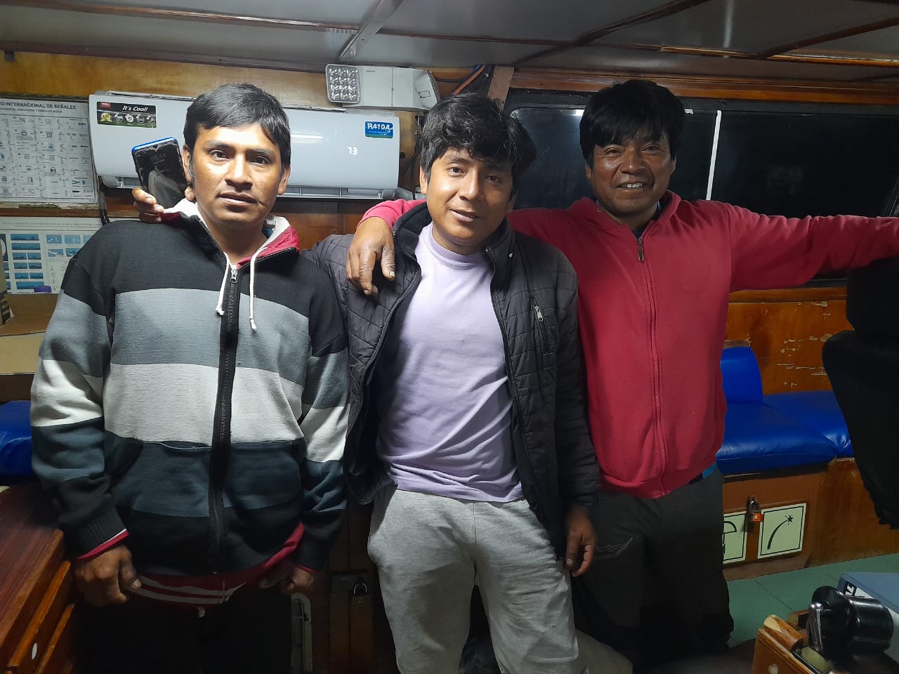 Tres pescadores de Perú náufragos