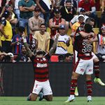 Gabriel Barbosa 'Gabi' (i) de Flamengo