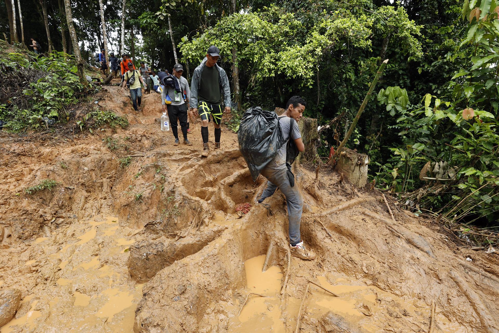 migrantes irregulares con rumbo a EE.UU.