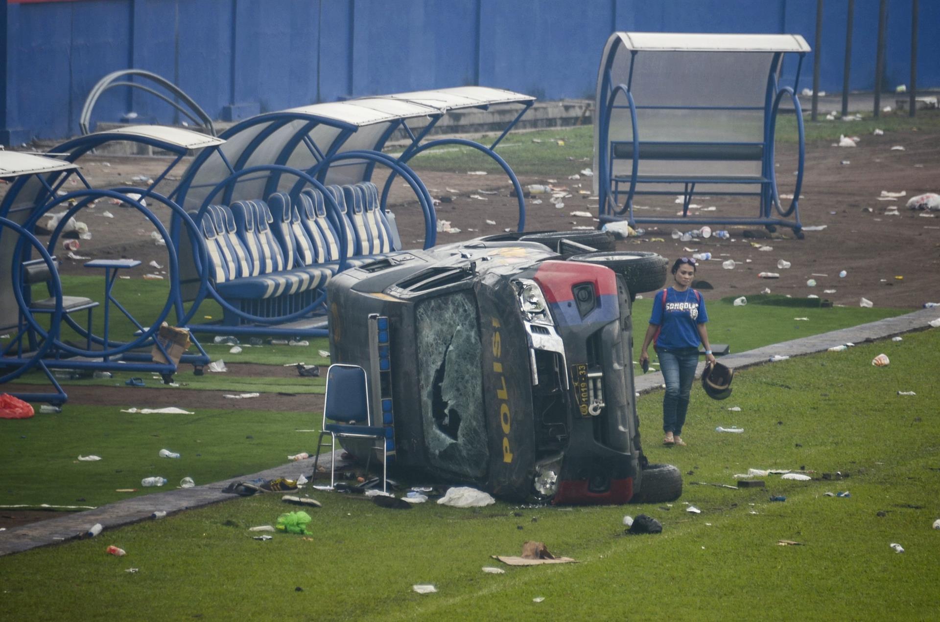 Indonesia demolerá el estadio donde una estampida dejó más de 130 muertos