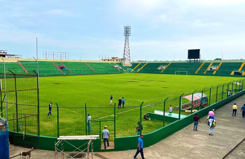 instalaciones del estadio 7 de Octubre Quevedo