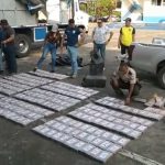 350 paquetes de cocaína fueron descubiertos en el interior de un camión por la Policía.
