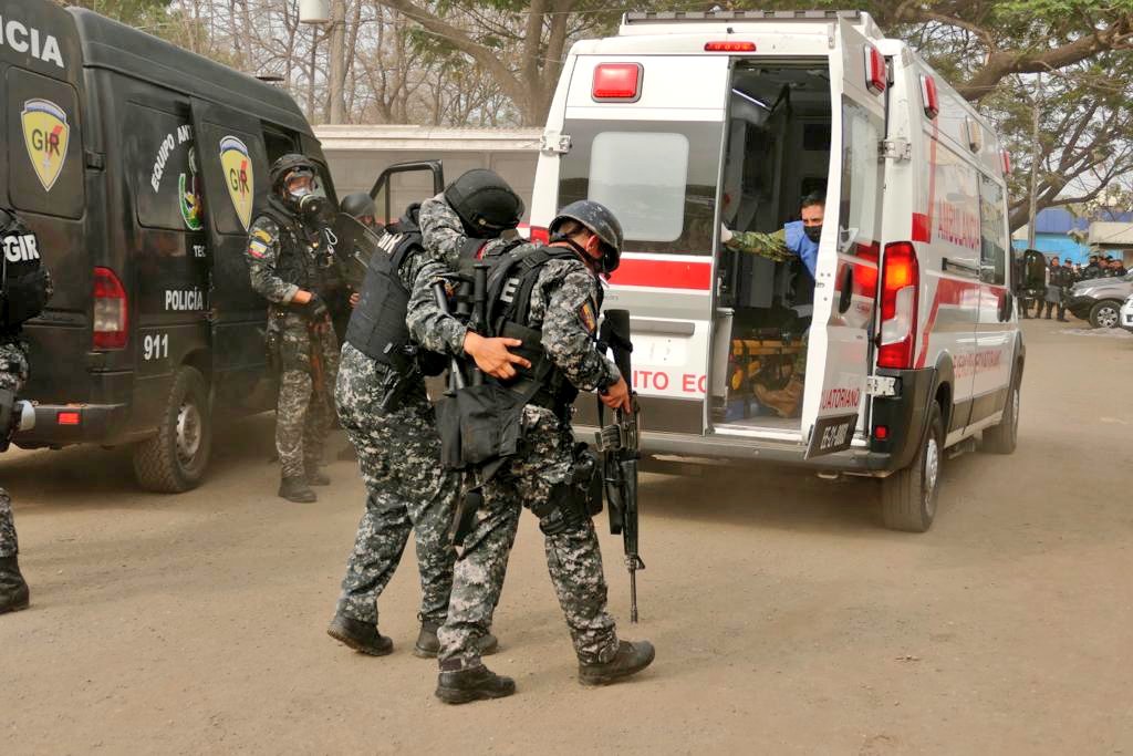 Policías heridos en La Penitenciaría