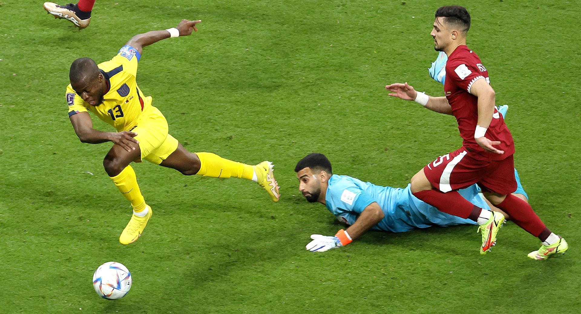 Enner Valencia marcó 2 goles en Ecuador vs. Qatar