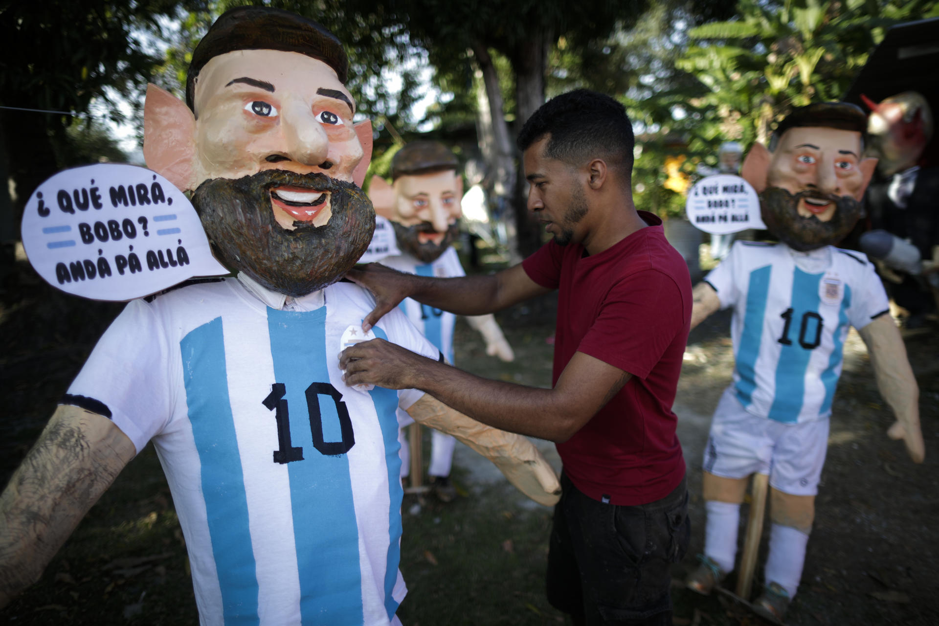 muñecos de Lionel Messi año viejo