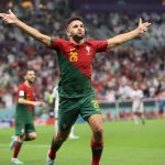 Gonçalo Ramos fue la figura de la selección de Portugal al anotar un triplete y llevar a su selección a cuartos de final del Mundial.jpg