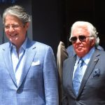 Guillermo Lasso y su cuñado Danilo Carrera.