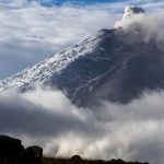 Alerta de caída de ceniza en Ecuador en zonas cercanas a dos volcanes