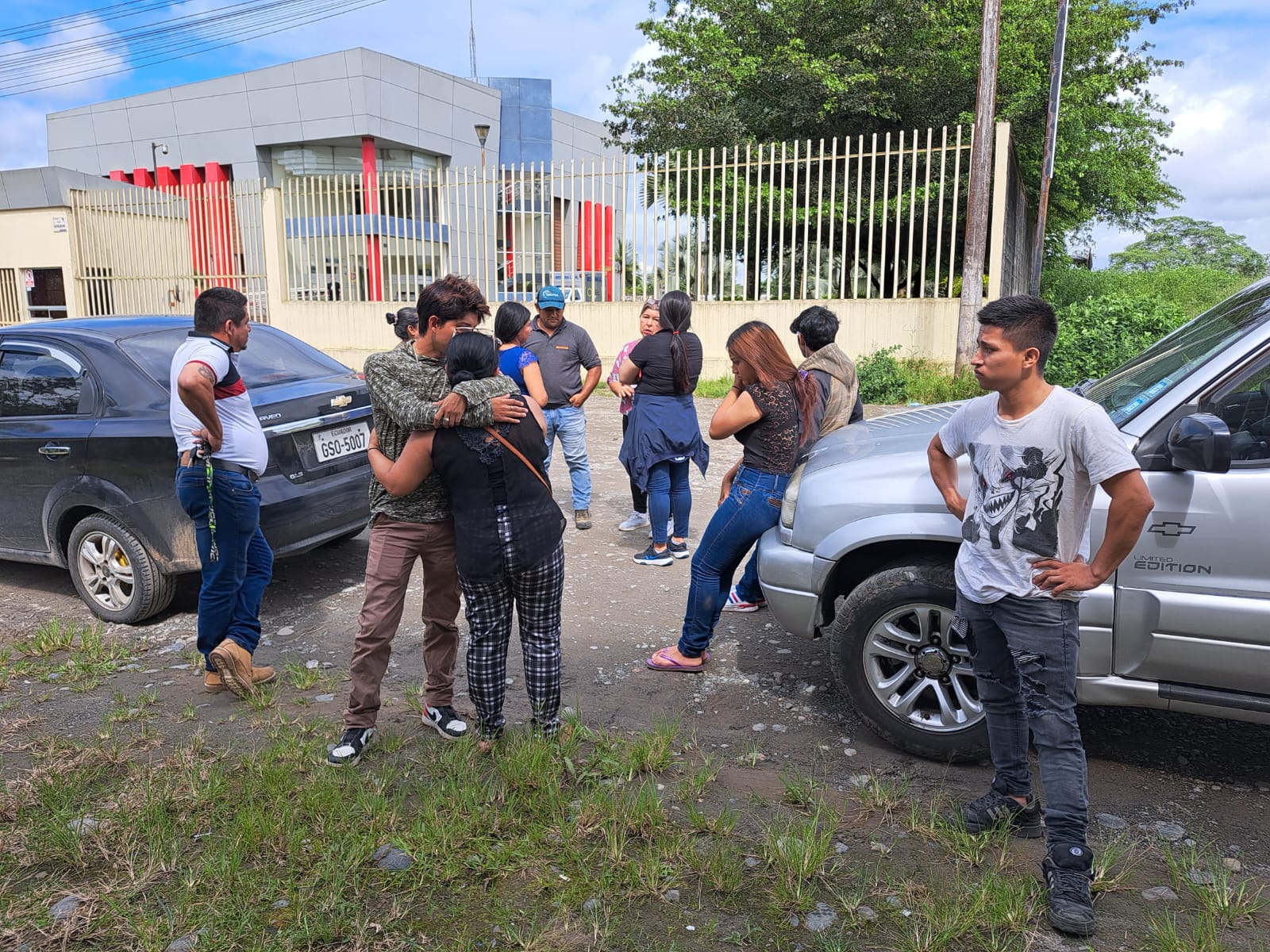Taxista asesinado y encontrado en su carro Santo Domingo
