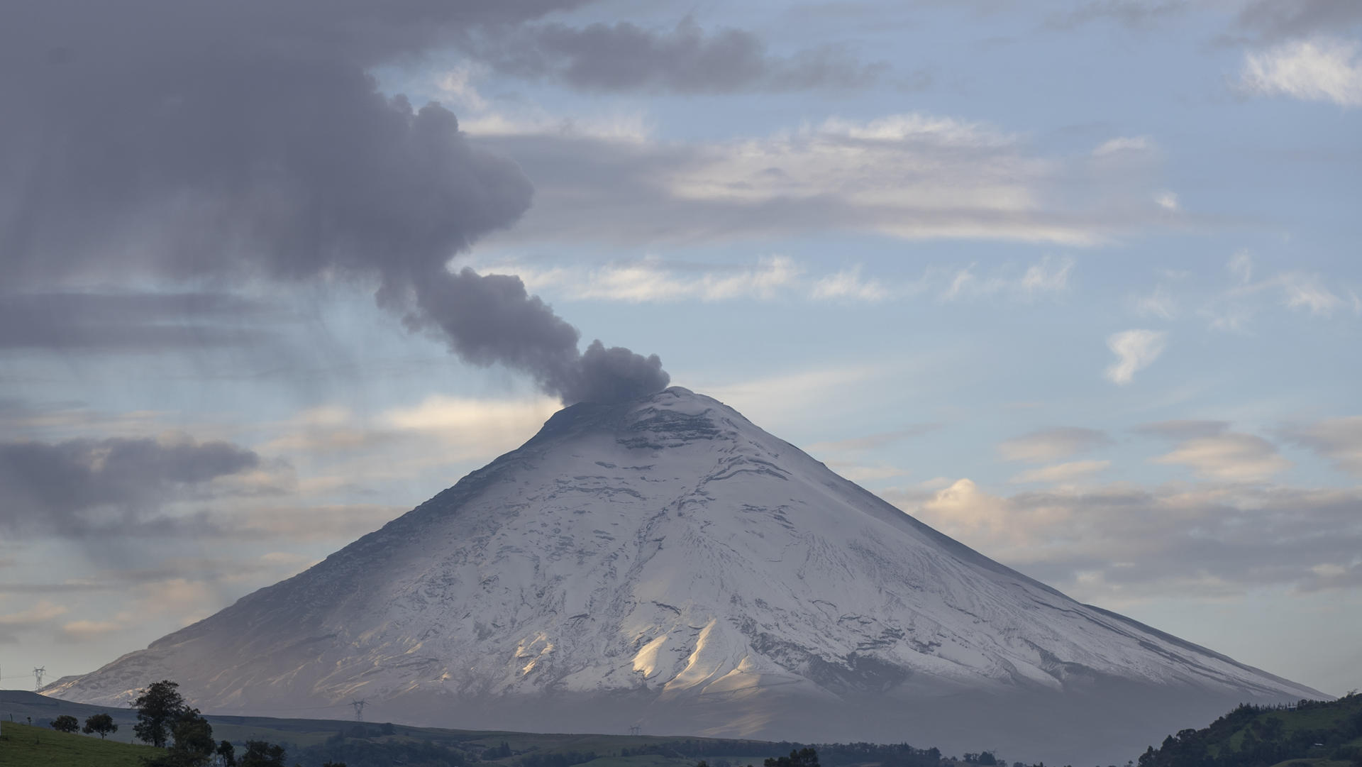 Volcán Cotopaxi ceniza
