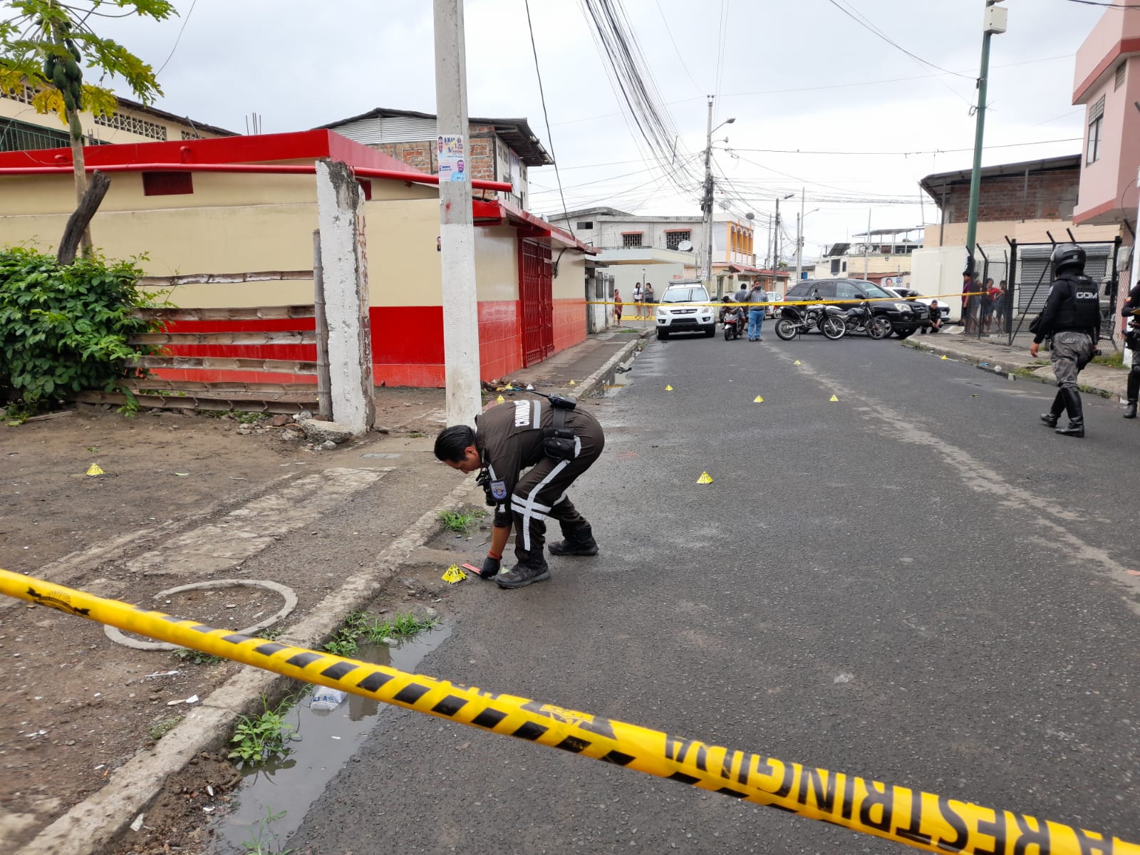 Atentado a balas contra padre e hijo Portoviejo La Paz