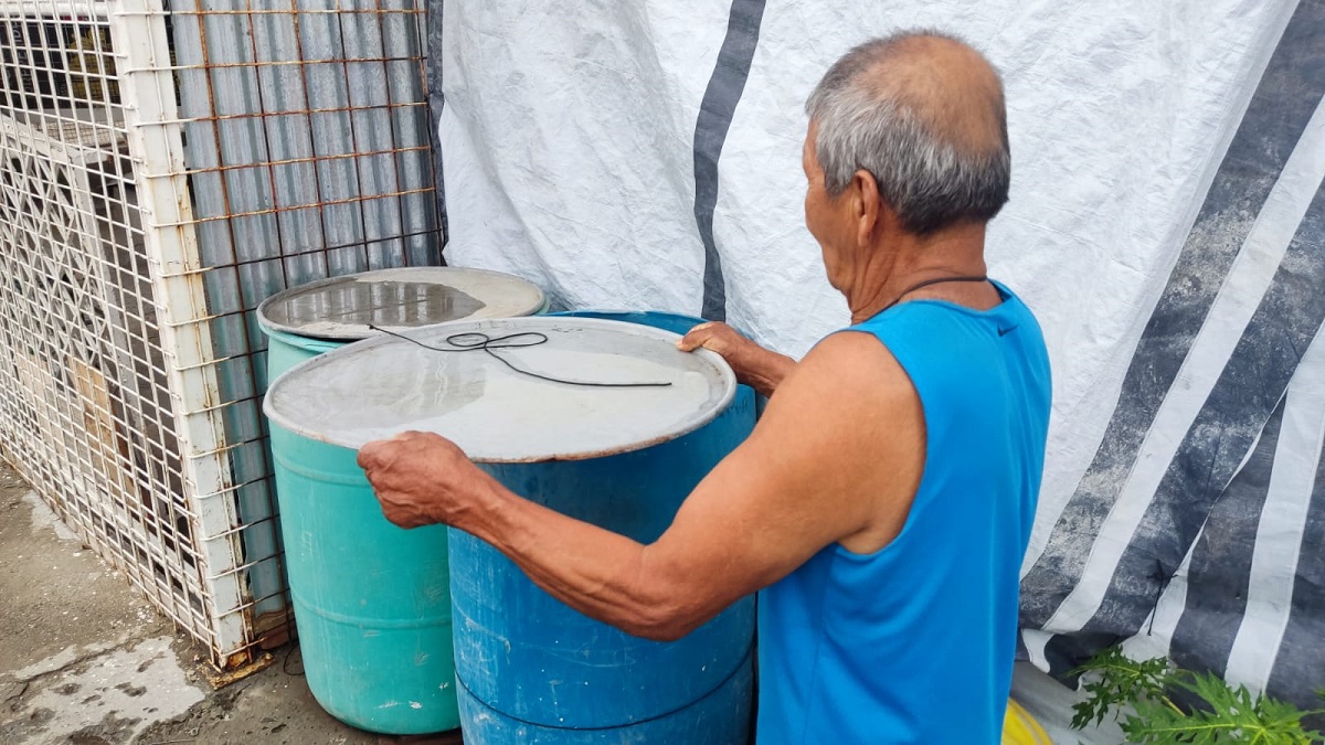 Manta agua feriado