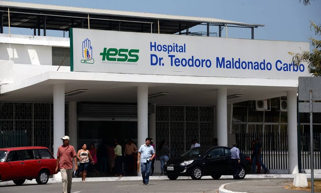 Al menos seis funcionarios con rango de jefe del hospital Teodoro Maldonado Carbo renunciaron a sus cargos.