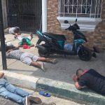 Doce de los trece detenidos por la Policía en el sur de Guayaquil registran antecedentes penales por varios delitos.