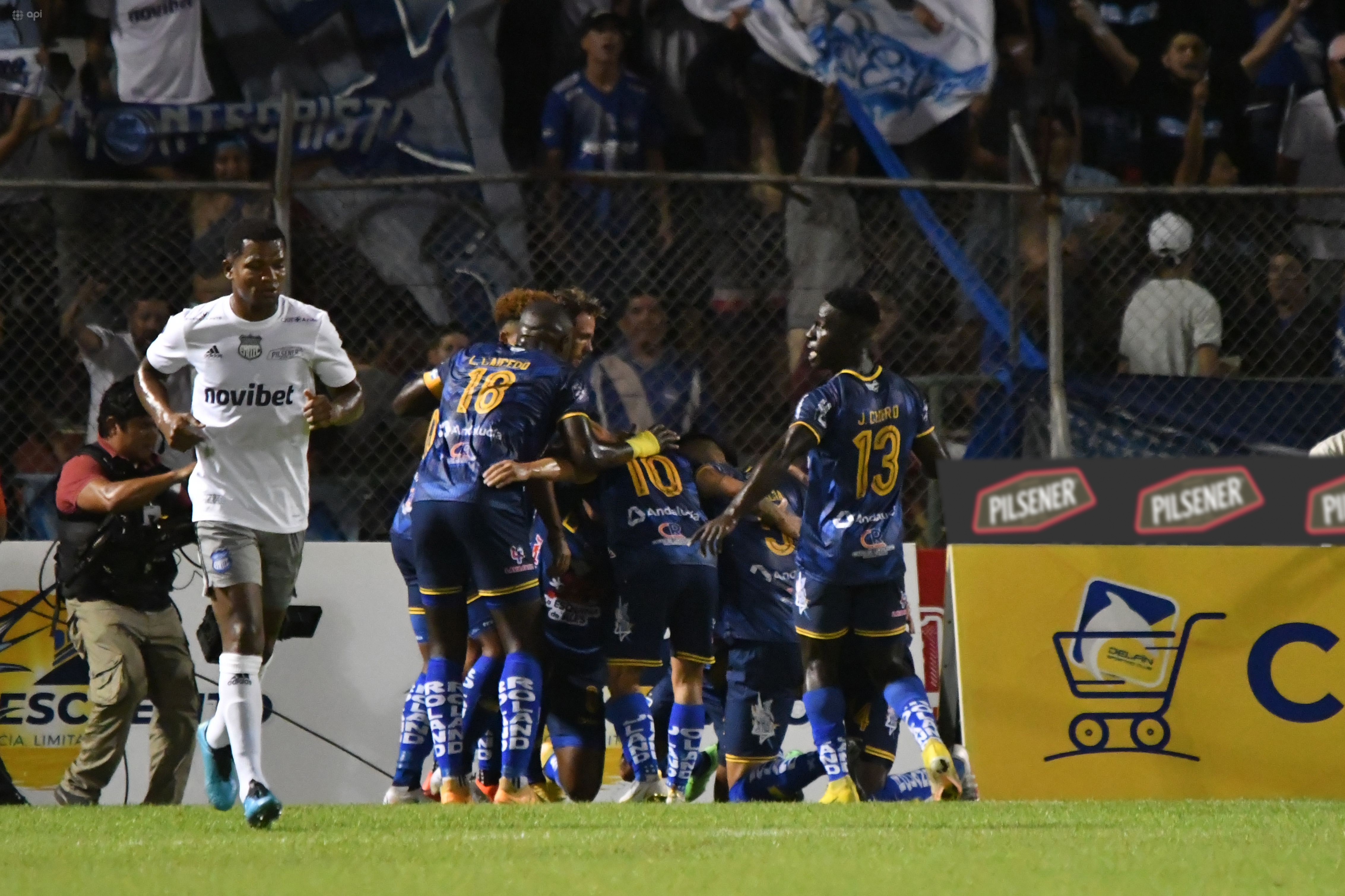 Delfín le ganó a Emelec en el estadio Reales Tamarindos de la ciudad de portoviejo