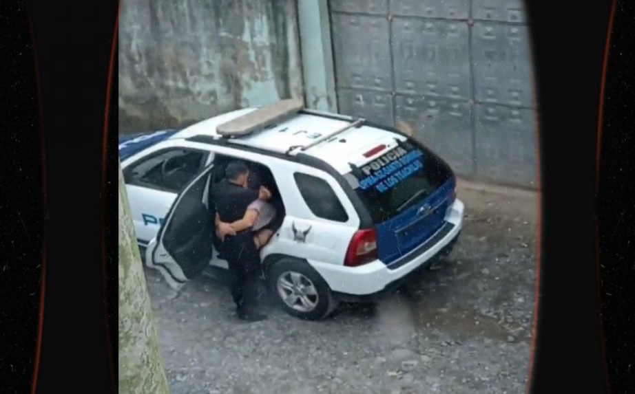Mediante un video que se viralizó en redes sociales queda en evidencia el supuesto mal uso de un patrullero de la Policía.