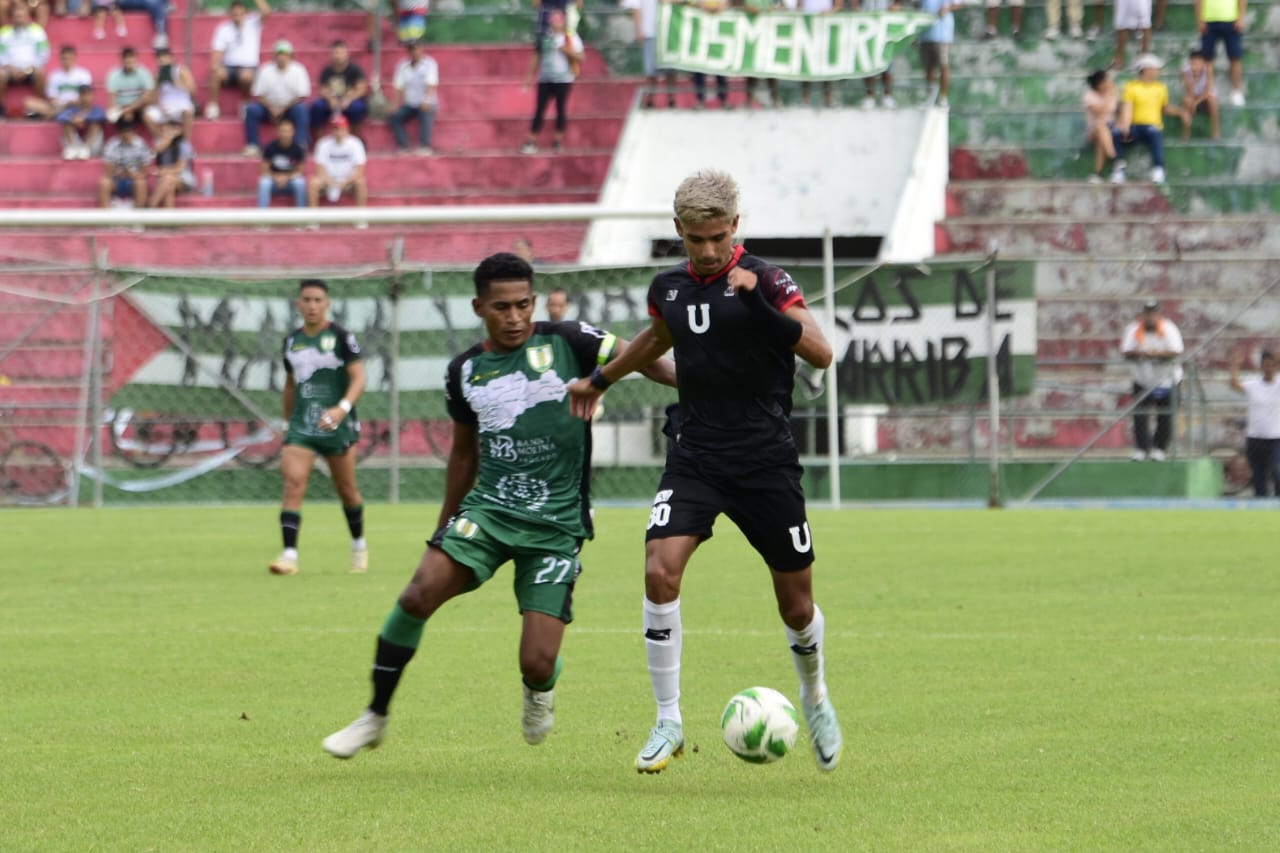 Liga de Portoviejo empató ante el Deportivo Colón en su debut en el campeonato de ascenso.