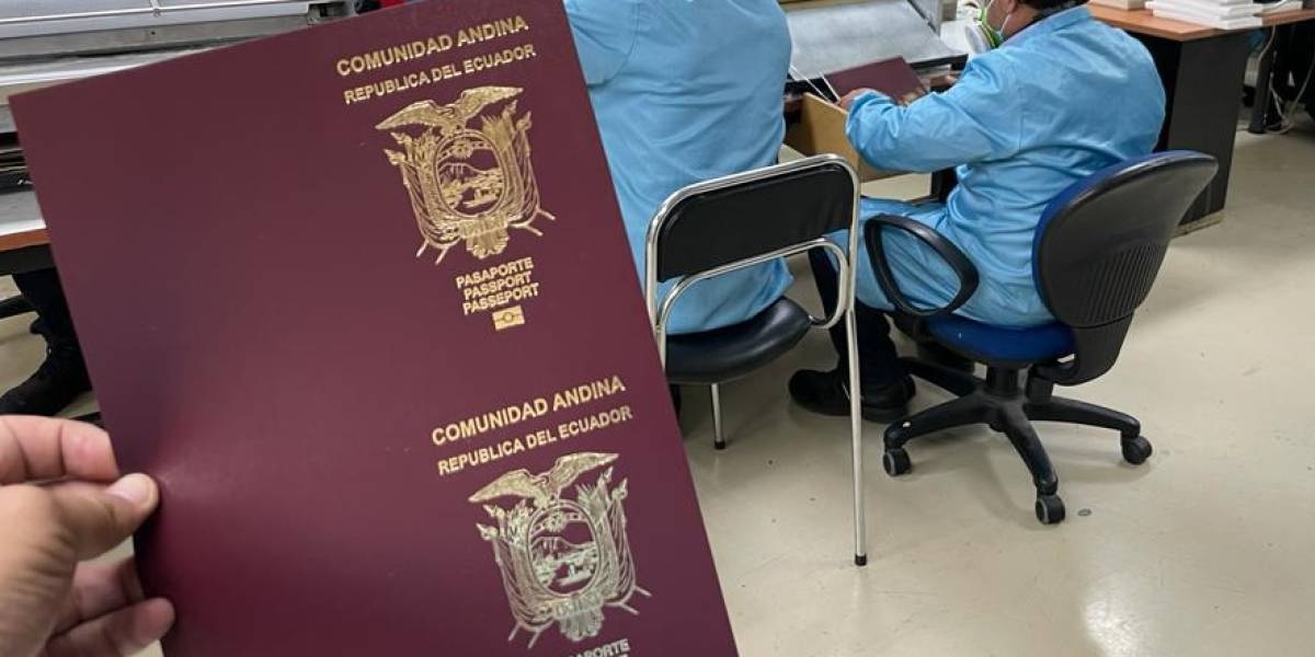 Mil pasaportes ecuatorianos sin expedir se perdieron de una valija diplomática, confirmó el Gobierno Nacional.