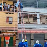 Un ladrón falleció electrocutado mientras intentaba robar un televisor en Huaquillas, provincia de El Oro.