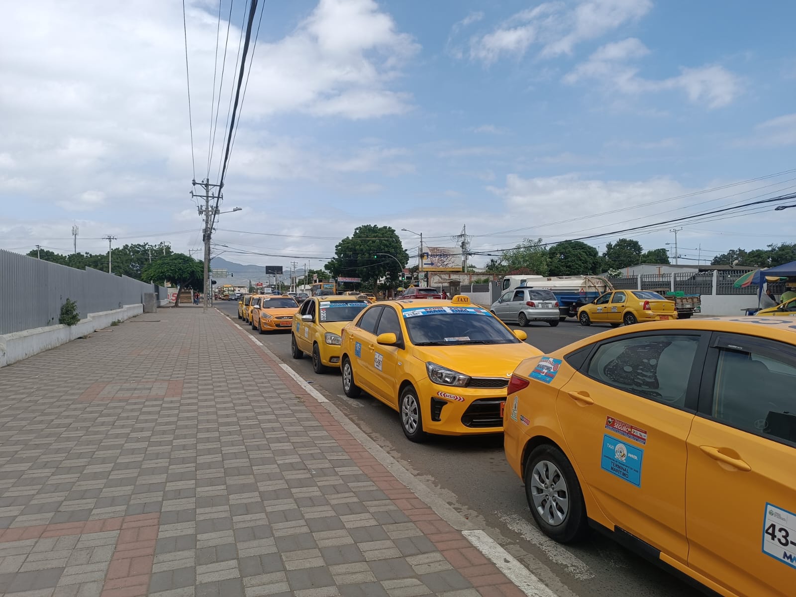 Taxistas de Manta le 'huyen' a varios sectores considerados peligrosos
