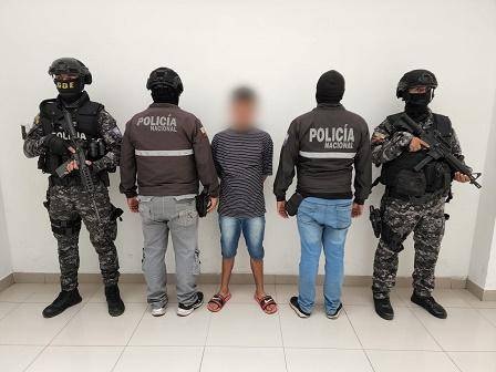 A "Piraña", uno de los hombres de confianza de la banda "Los Choneros", lo detuvieron durante un operativo ejecutado en Guayaquil.