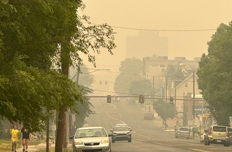 cielo Pensilvania Estados Unidos incendios Canadá