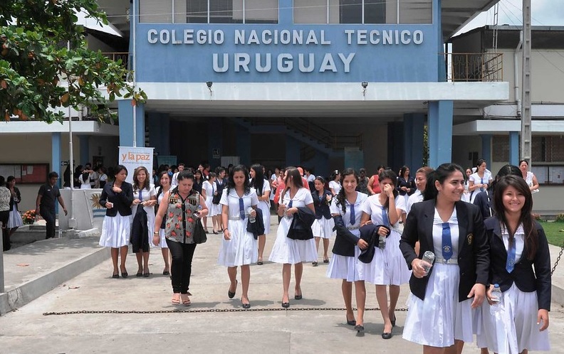 clases-presenciales-suspendidas-portoviejo-agua