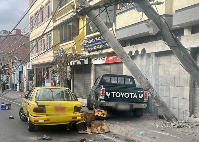 Dos personas murieron arrolladas mientras se subían a un taxi