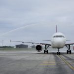 Salió el primer vuelo de Manta hacia Galápagos