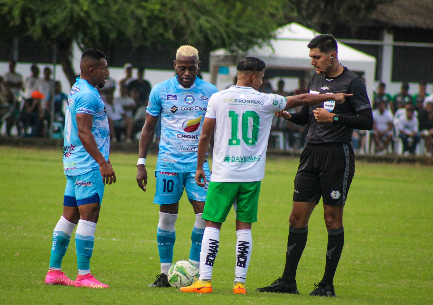 El futbolista manabita Ángel Gracia le dijo adiós a la Grecia de Chone, equipo que disputa el torneo de Ascenso.