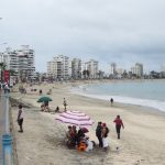 Feriado Ecuador Manta Salinas Playa