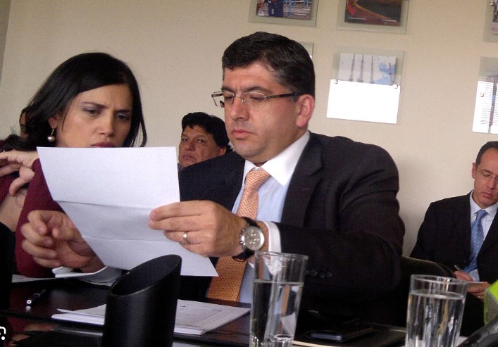 Nilsen Arias exgerente de Petroecuador sobornos departamentos
