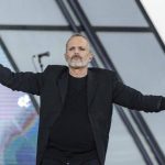 El cantante español Miguel Bosé denunció que fue víctima de un violento asalto en su casa en Ciudad de México.