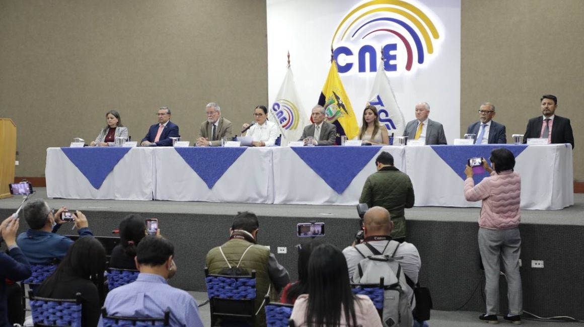 Funcionarios del Consejo Nacional Electoral (CNE) hicieron público que han recibido amenazas de muerte y extorsiones.